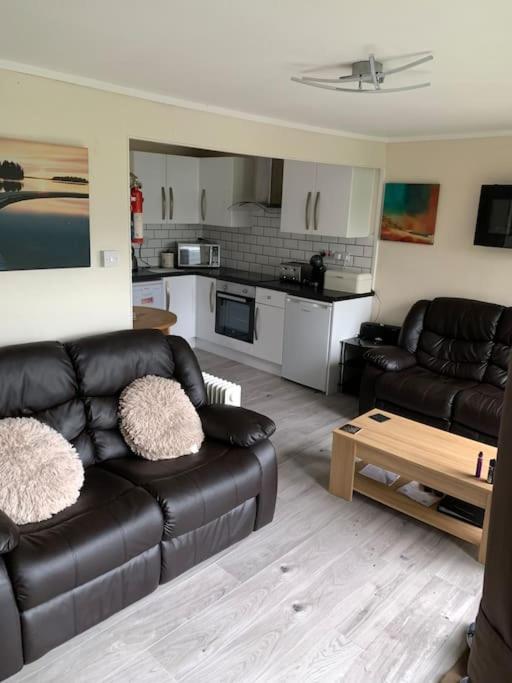 Stunning 3 Bed Riverside Cabin In Snowdonia Caeathro Esterno foto