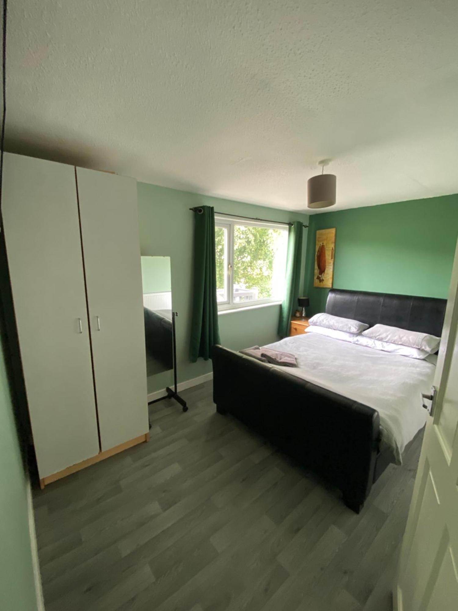 Stunning 3 Bed Riverside Cabin In Snowdonia Caeathro Esterno foto