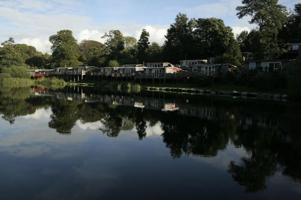 Stunning 3 Bed Riverside Cabin In Snowdonia Caeathro Esterno foto